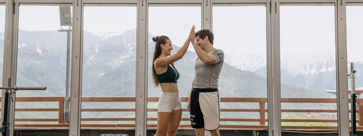 pareja-celebrando-despues-entrenamiento-cross-fit-cdmx